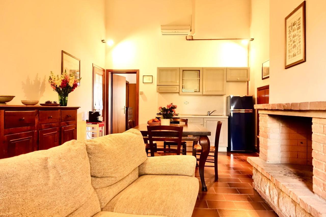 Agriturismo Montioni Совичиле Екстериор снимка